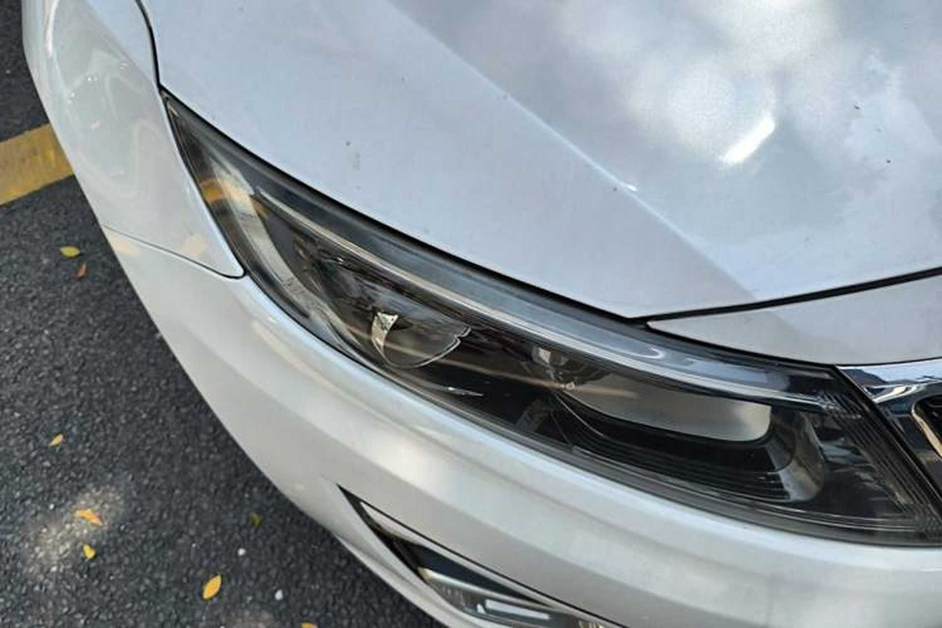 Used Kia K5 2015 2.0L Automatic GL Right Front Headlight