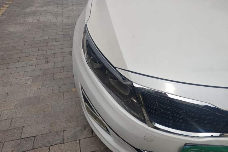 Used Kia K5 2015 2.0L Automatic LUX Right Front Headlight