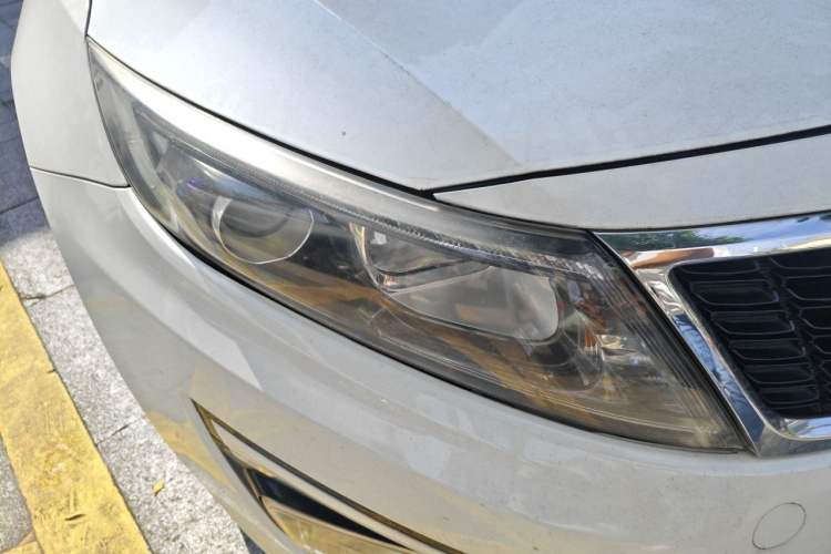 Used Kia K5 2015 2.0L Automatic LUX Right Front Headlight