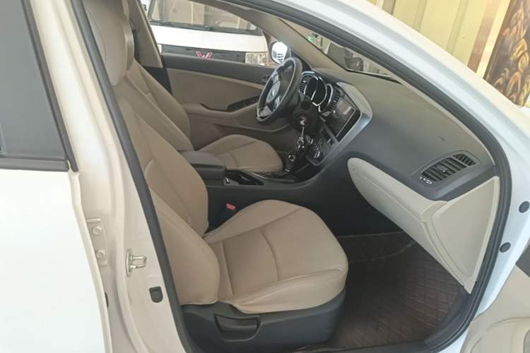 Used Kia K5 2015 2.0L Automatic GL Right Front Seat
