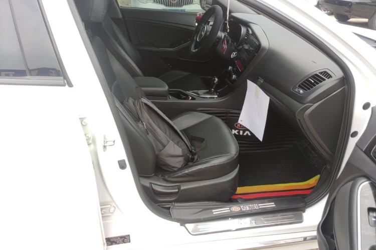 Used Kia K5 2015 2.0L Automatic LUX Right Front Seat