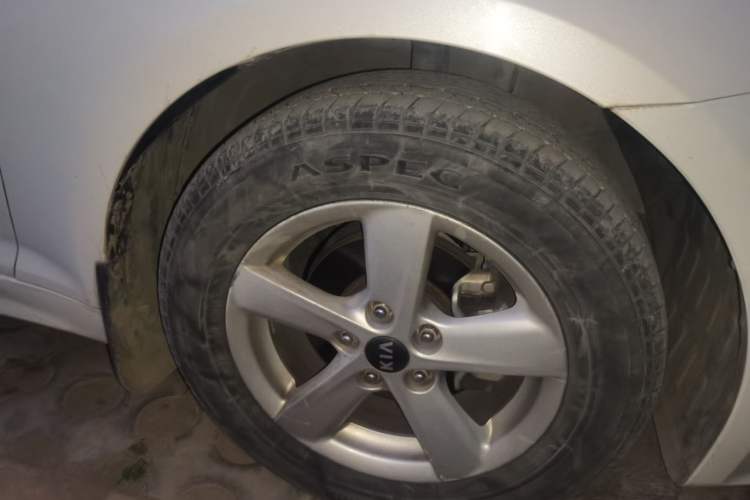 Used Kia K5 2015 2.0L Automatic GL Right Front Wheel Hub