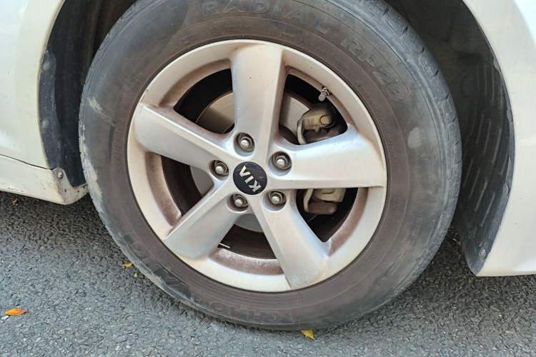Used Kia K5 2015 2.0L Automatic GL Right Front Wheel Hub
