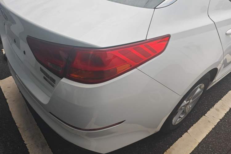 Used Kia K5 2015 2.0L Automatic GL Right Rear Taillight