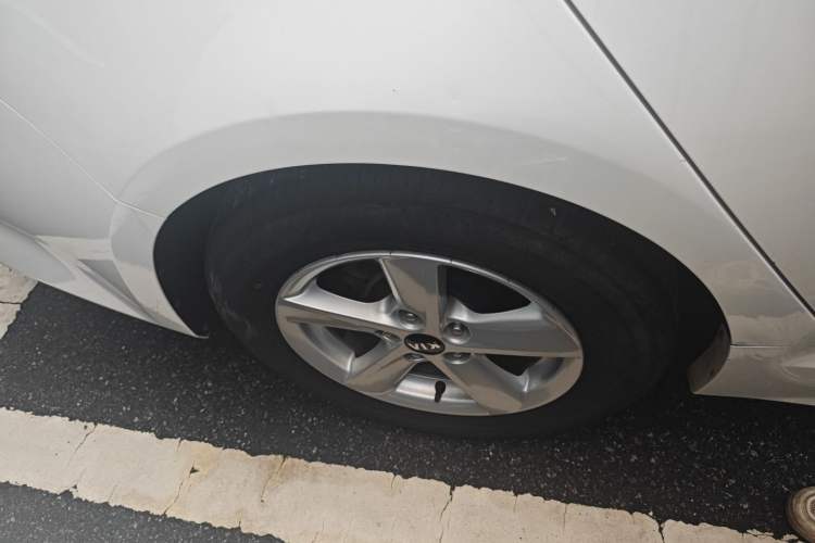 Used Kia K5 2015 2.0L Automatic GL Right Rear Wheel Hub
