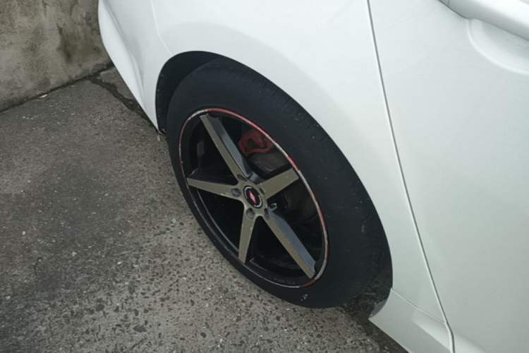 Used Kia K5 2015 2.0L Automatic GL Right Rear Wheel Hub