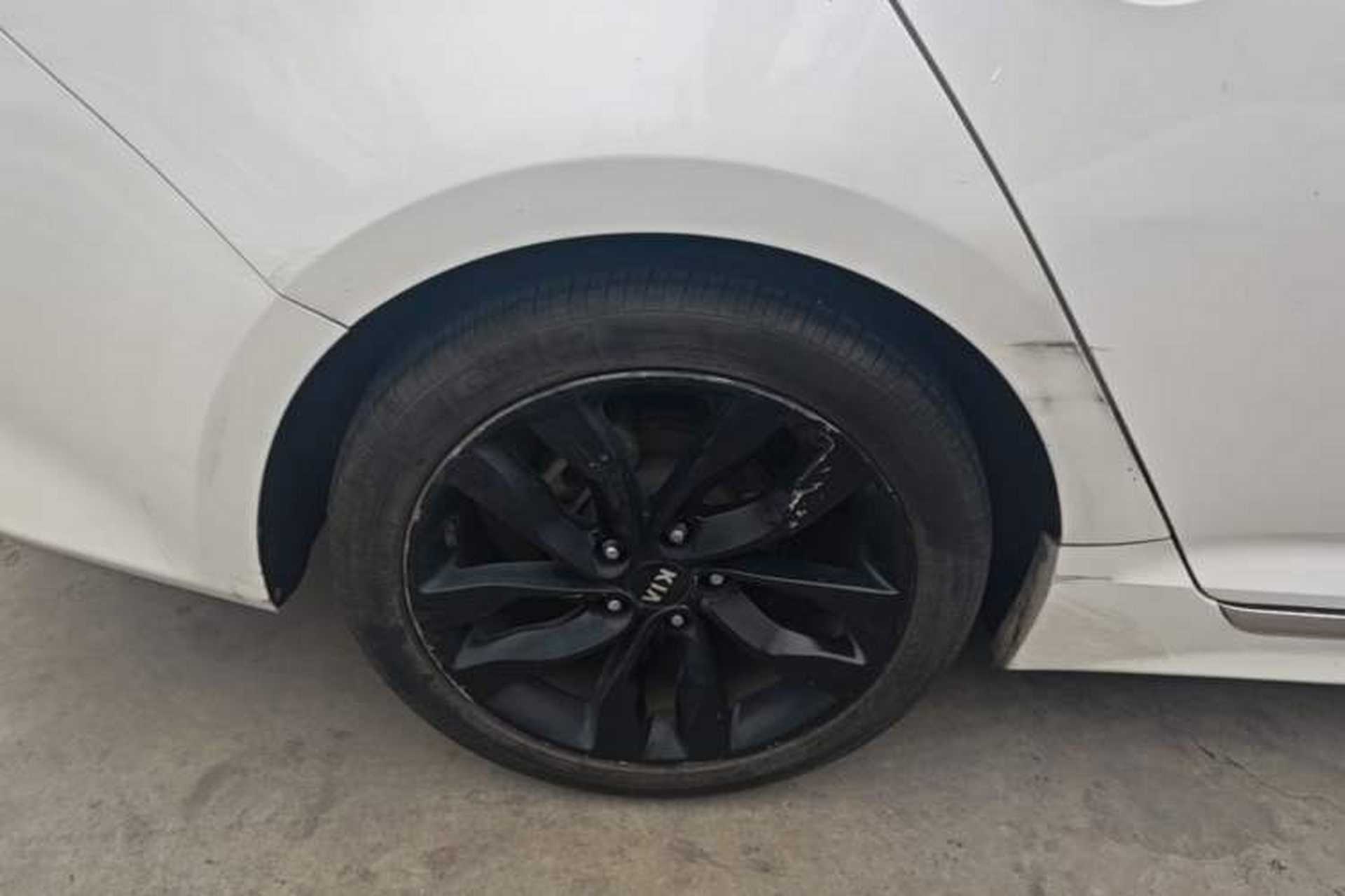 Used Kia K5 2015 2.0L Automatic LUX Right Rear Wheel Hub