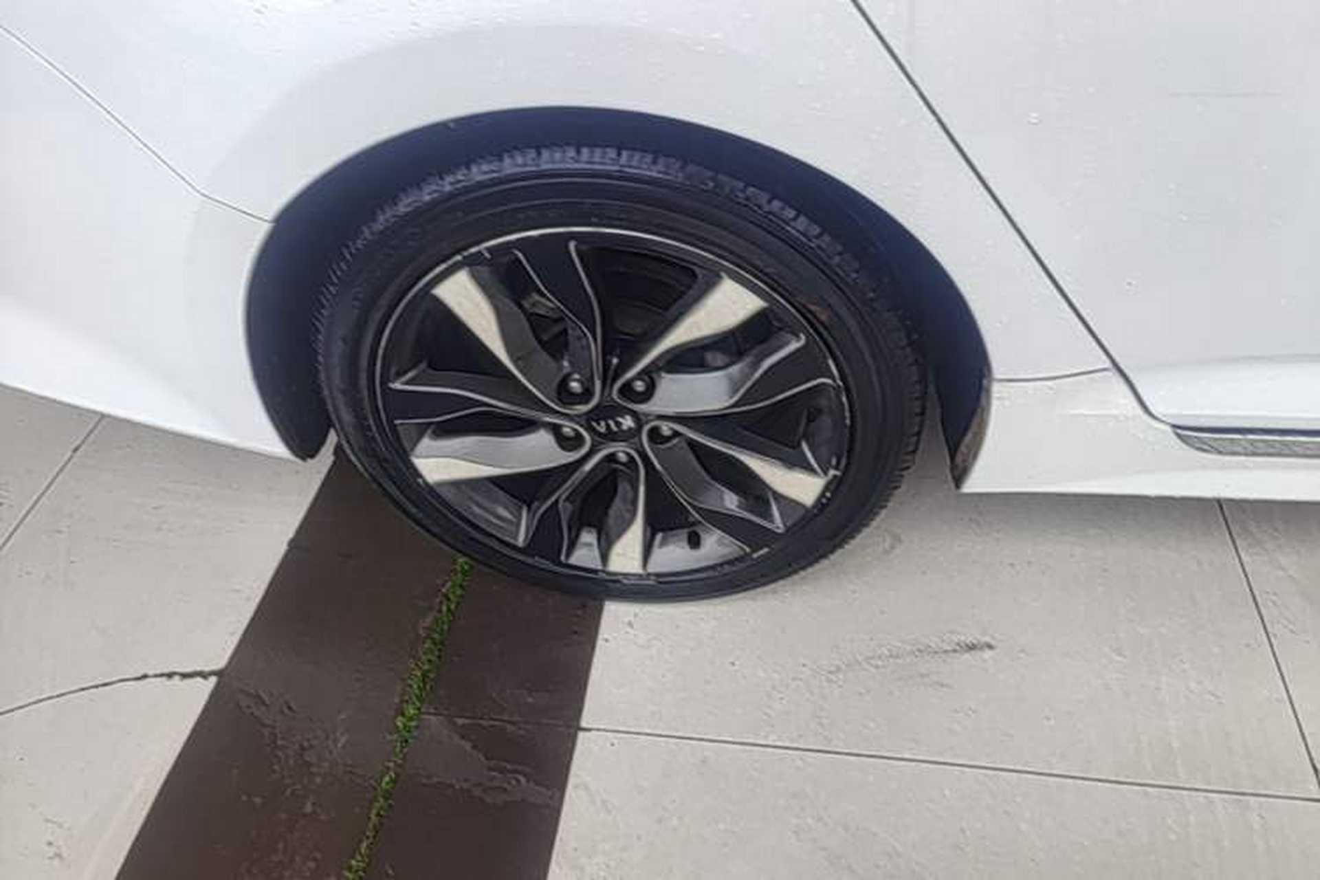 Used Kia K5 2015 2.0L Automatic LUX Right Rear Wheel Hub