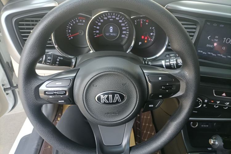 Used Kia K5 2015 2.0L Automatic GL Steering Wheel
