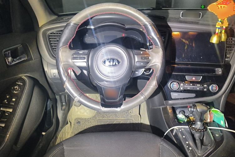 Used Kia K5 2015 2.0L Automatic LUX Steering Wheel