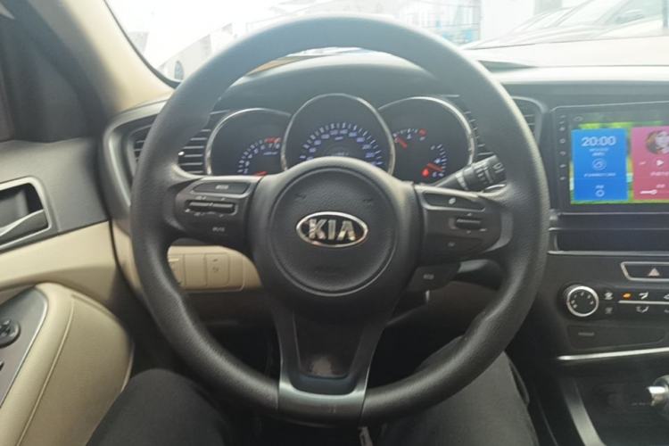 Used Kia K5 2015 2.0L Automatic GL Steering Wheel