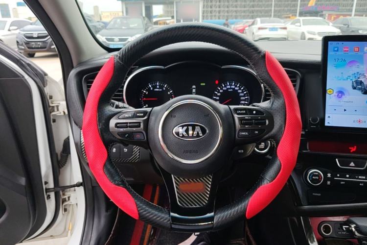 Used Kia K5 2015 2.0L Automatic LUX Steering Wheel