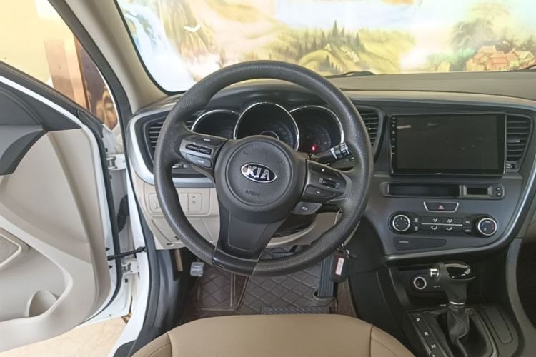 Used Kia K5 2015 2.0L Automatic GL Steering Wheel