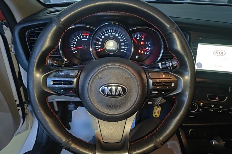 Used Kia K5 2015 2.0L Automatic GL Steering Wheel
