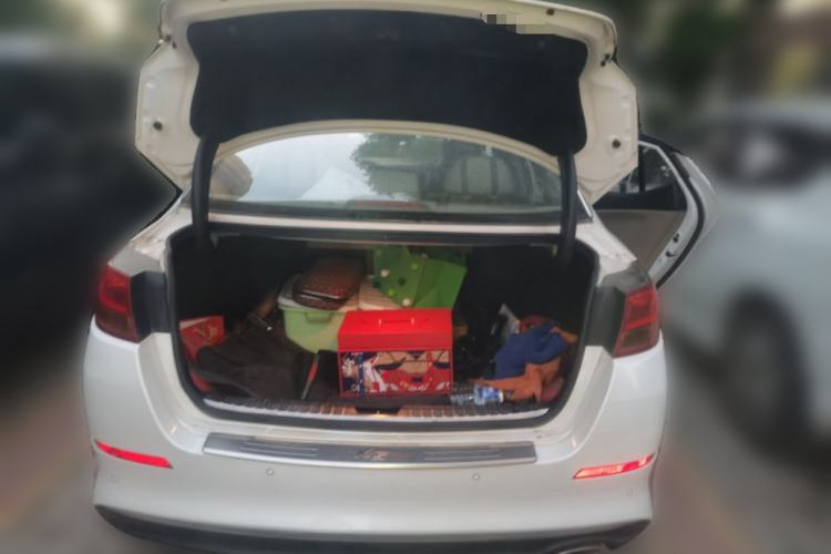 Used Kia K5 2015 2.0L Automatic GL Trunk