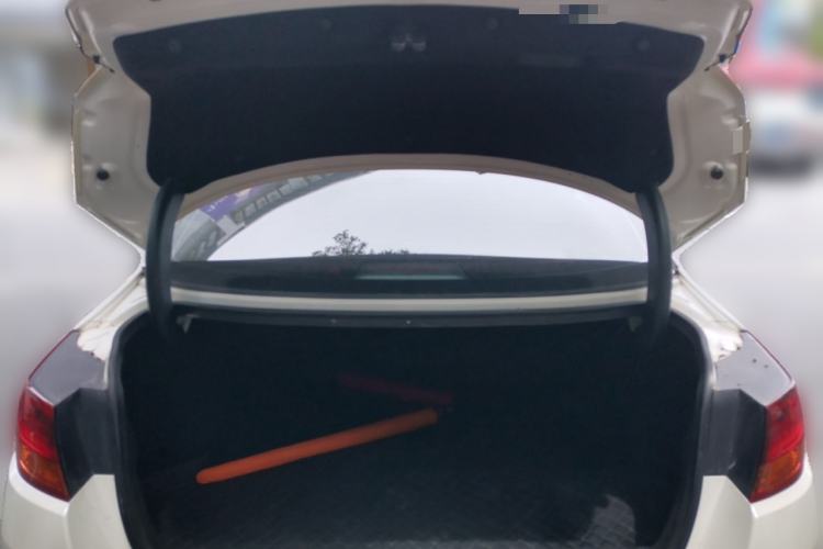 Used Kia K5 2015 2.0L Automatic LUX Trunk