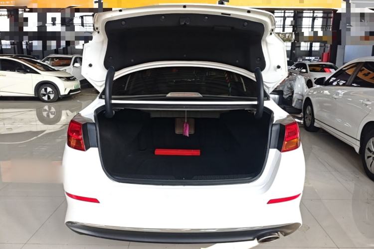 Used Kia K5 2015 2.0L Automatic GL Trunk