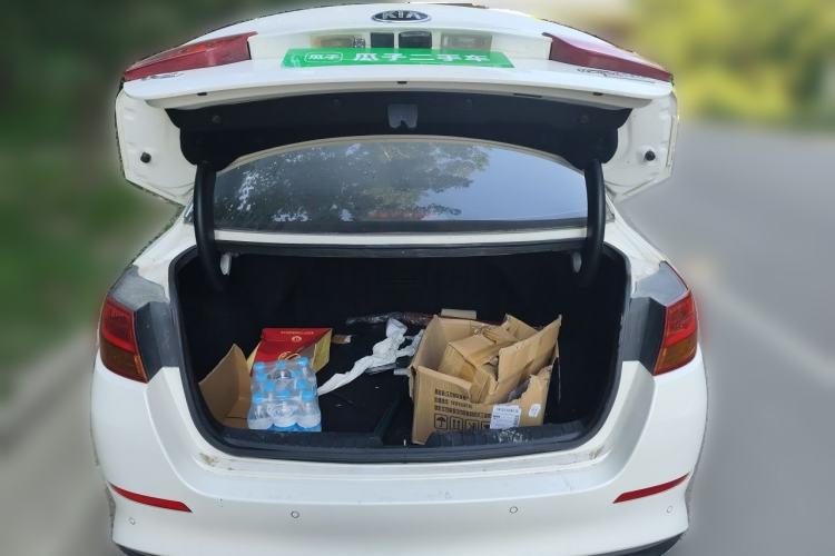 Used Kia K5 2015 2.0L Automatic LUX Trunk