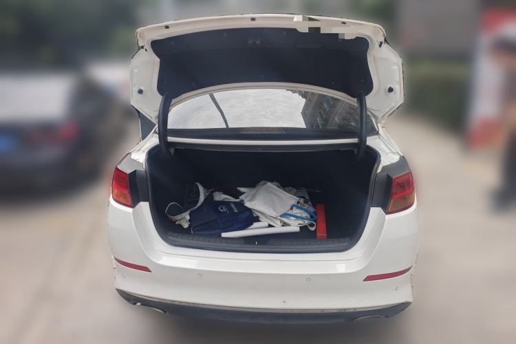 Used Kia K5 2015 2.0L Automatic LUX Trunk