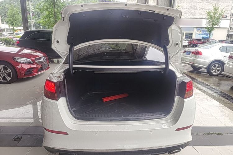 Used Kia K5 2015 2.0L Automatic LUX Trunk