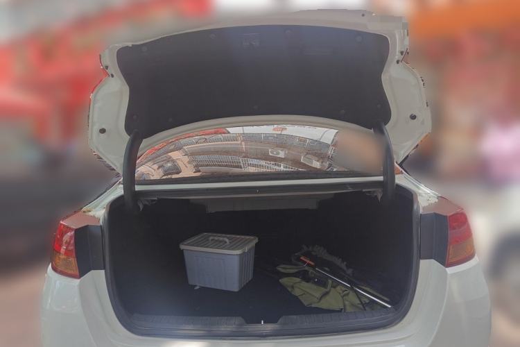 Used Kia K5 2015 2.0L Automatic LUX Trunk