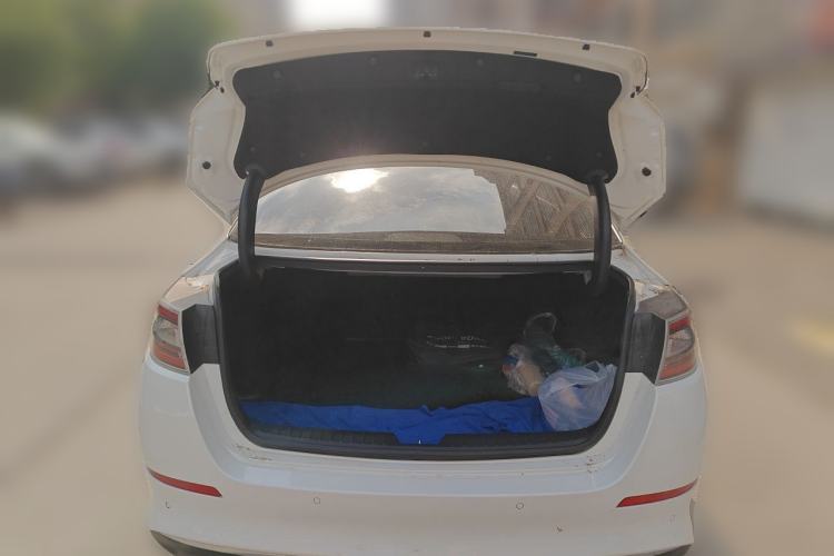 Used Kia K5 2015 2.0L Automatic Special Trunk