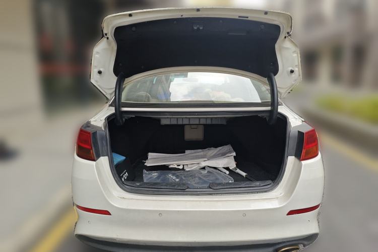 Used Kia K5 2015 2.0L Automatic GL Trunk