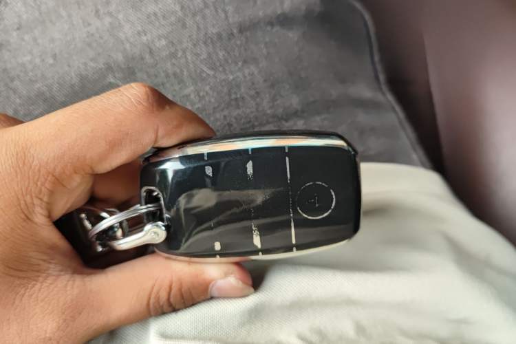Used Kia K5 2015 2.0L Automatic LUX Vehicle Key