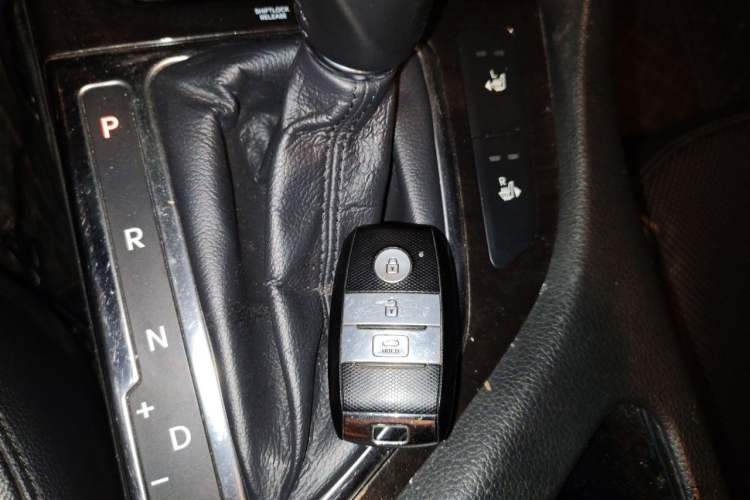 Used Kia K5 2015 2.0L Automatic LUX Vehicle Key