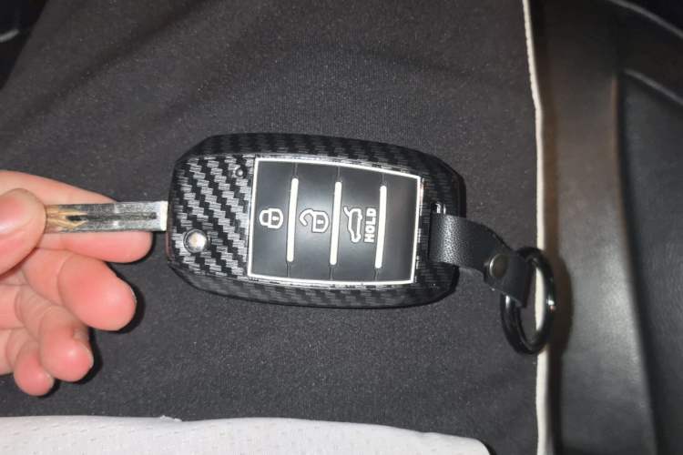 Used Kia K5 2015 2.0L Automatic GL Vehicle Key