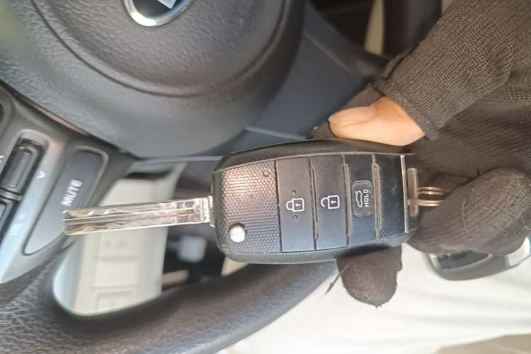 Used Kia K5 2015 2.0L Automatic GL Vehicle Key