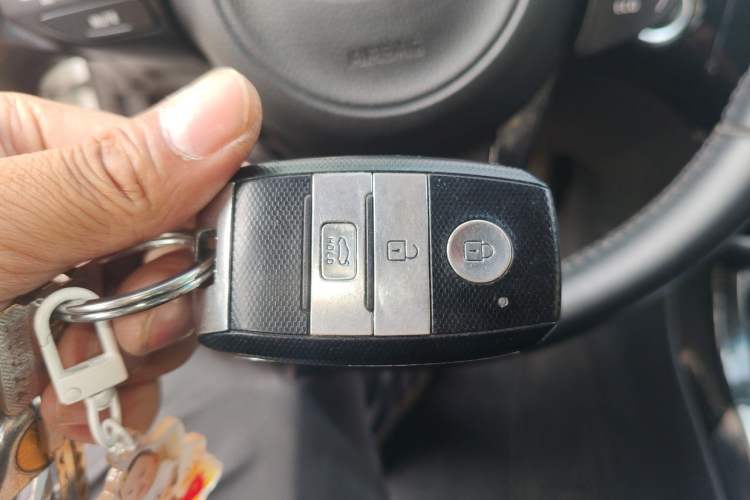 Used Kia K5 2015 2.0L Automatic LUX Vehicle Key