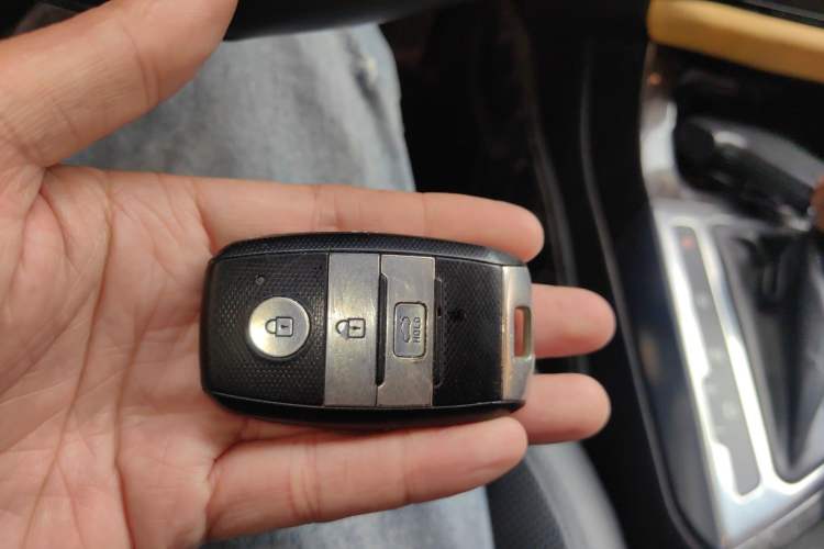 Used Kia K5 2015 2.0L Automatic LUX Vehicle Key