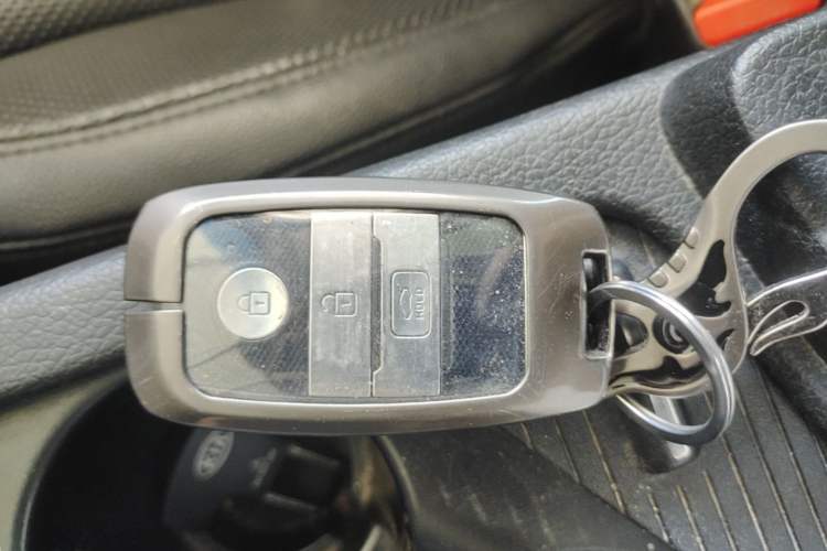 Used Kia K5 2015 2.0L Automatic LUX Vehicle Key