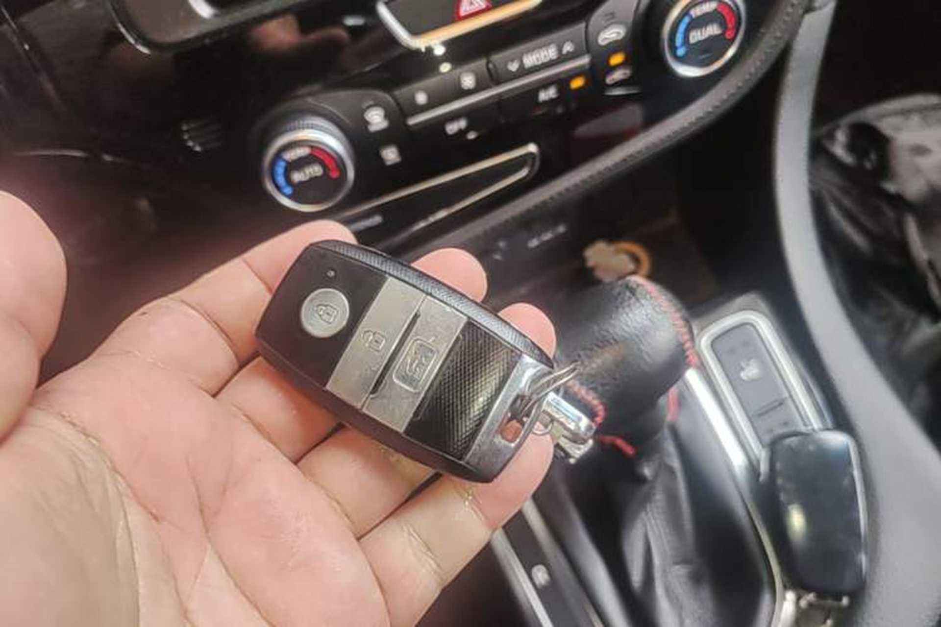 Used Kia K5 2015 2.0L Automatic LUX Vehicle Key