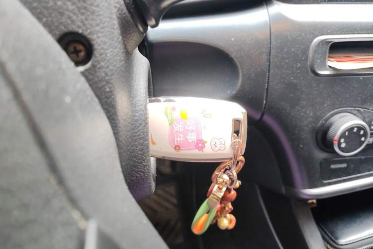 Used Kia K5 2015 2.0L Automatic GL Vehicle Key