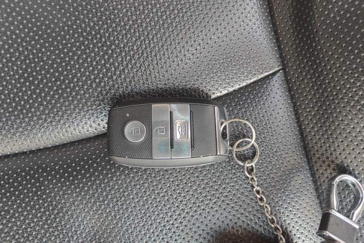 Used Kia K5 2015 2.0L Automatic Special Vehicle Key