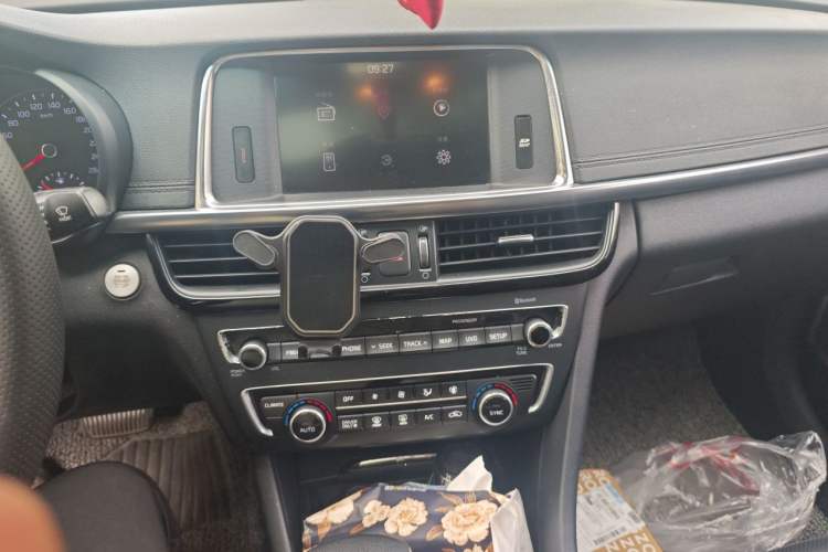 Used Kia K5 2016 2.0L Hybrid GLS Audio And AC Panel