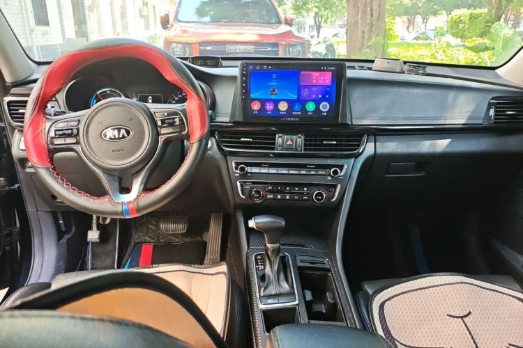 Used Kia K5 2016 2.0L Hybrid GLS Center Console