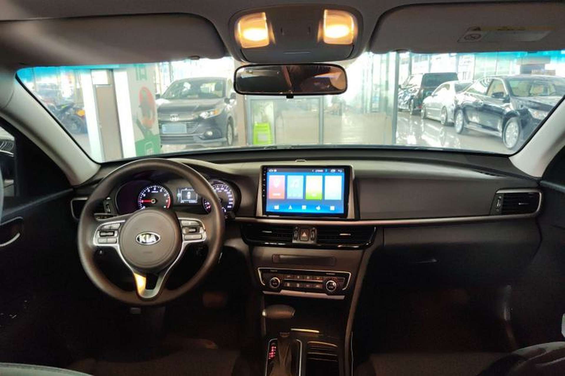 Used Kia K5 2016 2.0L Automatic GL Center Console