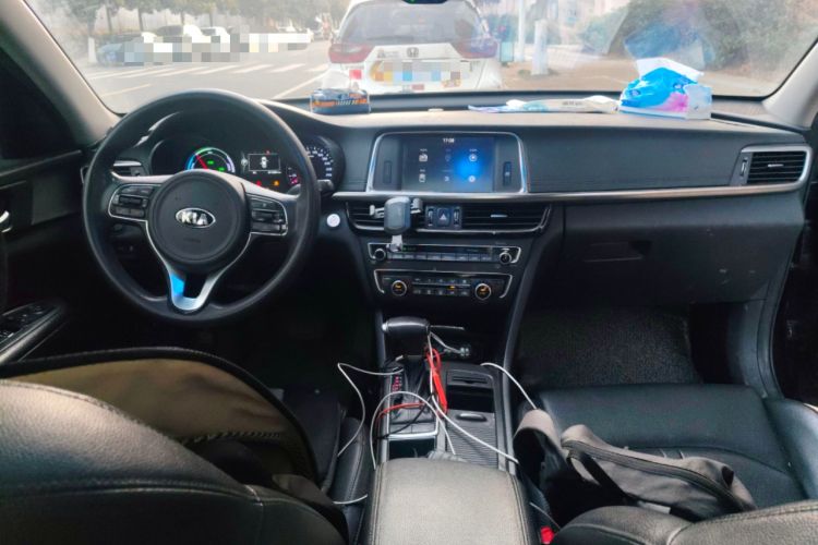 Used Kia K5 2016 2.0L Hybrid GLS Center Console