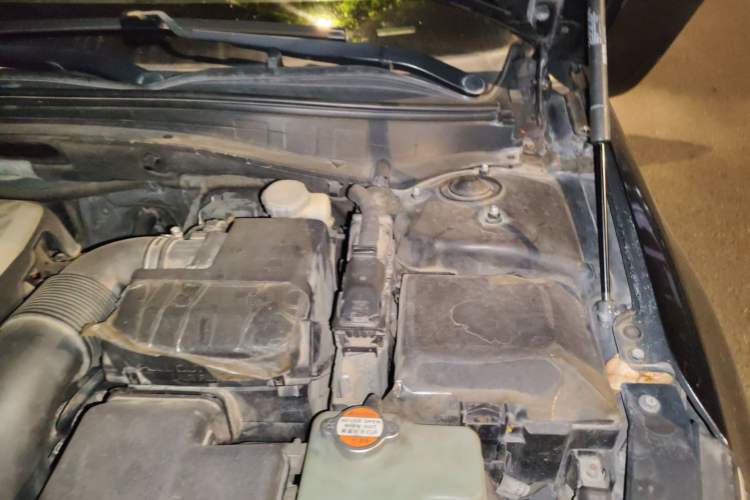 Used Kia K5 2016 2.0L Hybrid GLS Engine Bay Left