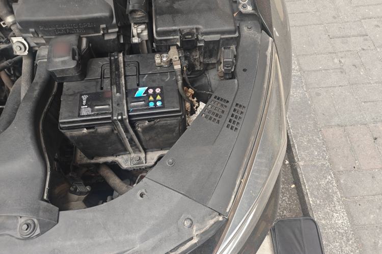 Used Kia K5 2016 1.6T Automatic LUX Engine Bay Left