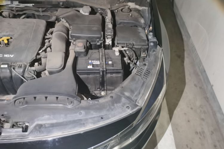 Used Kia K5 2016 2.0L Automatic LUX Engine Bay Left
