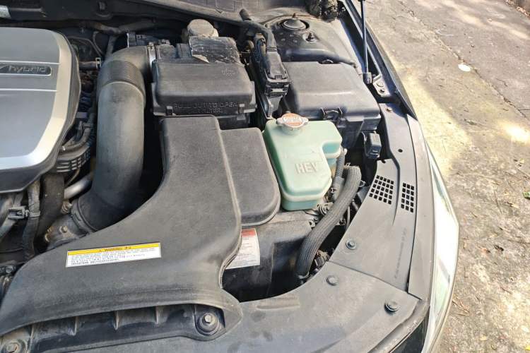 Used Kia K5 2016 2.0L Hybrid GLS Engine Bay Left