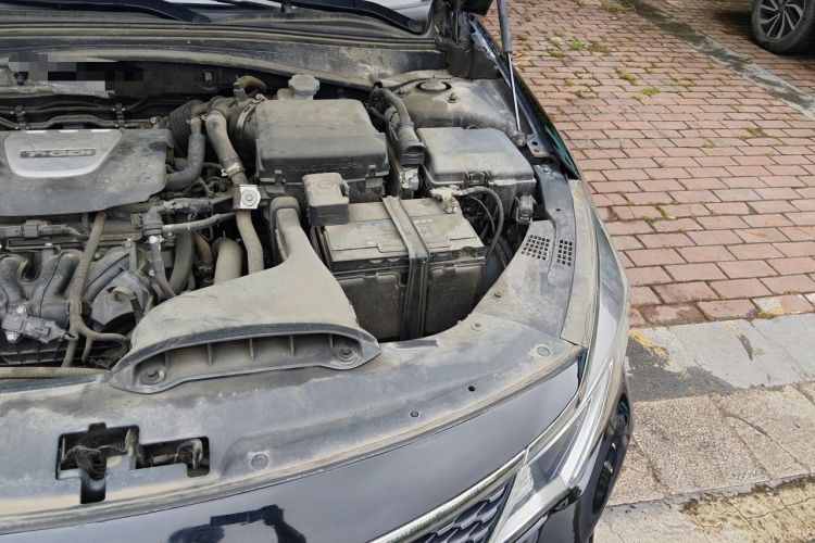 Used Kia K5 2016 1.6T Automatic LUX Engine Bay Left