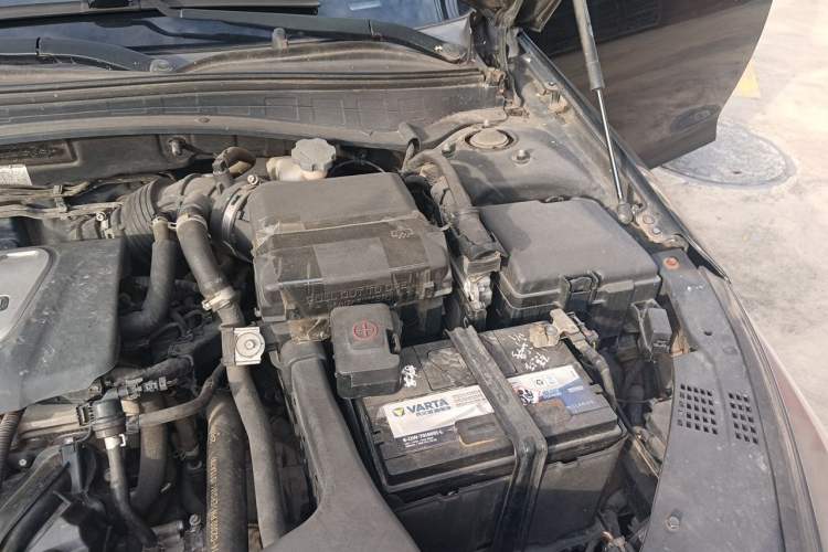 Used Kia K5 2016 1.6T Automatic LUX Engine Bay Left