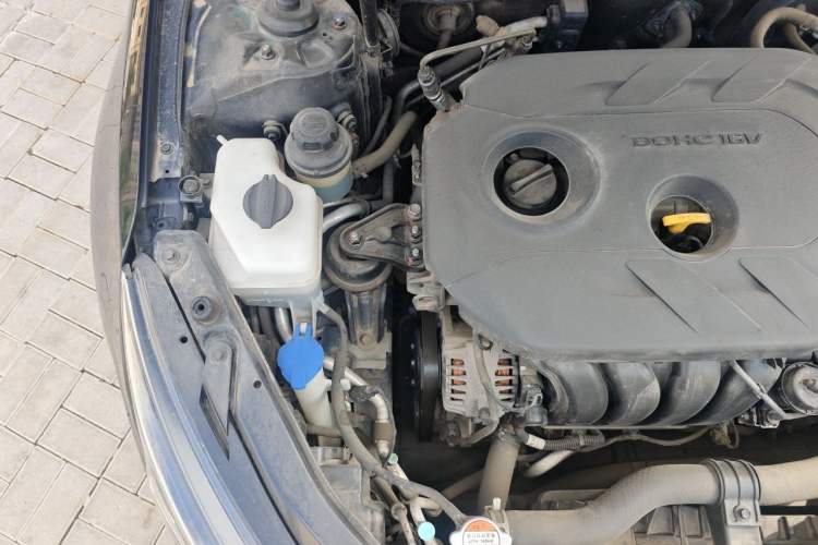 Used Kia K5 2016 2.0L Automatic GL Engine Bay Right