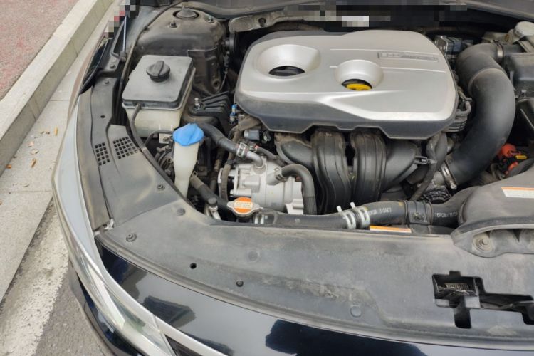Used Kia K5 2016 2.0L Hybrid GLS Engine Bay Right