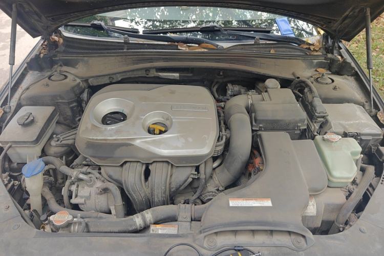 Used Kia K5 2016 2.0L Hybrid GLS Engine Bay